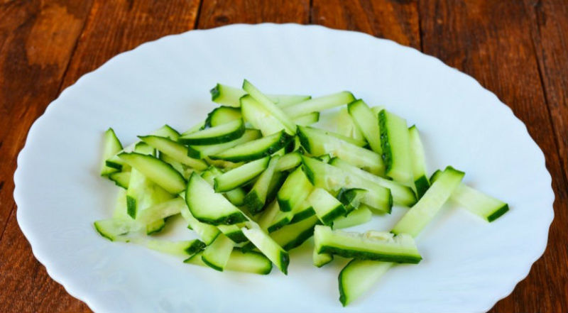 Как сделать полезный салат из капусты thumbnail