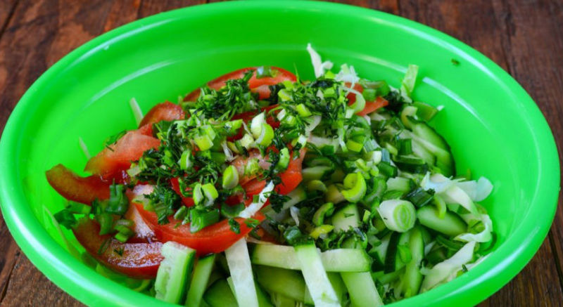 Как сделать полезный салат из капусты